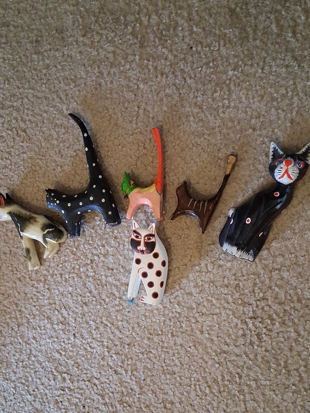 Wooden Cat Decor 6 Cats Assorted Colors